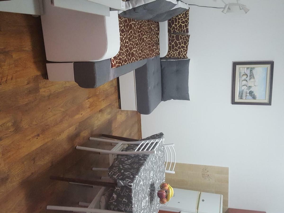 Apartments Anita ツリクヴェニツァ エクステリア 写真